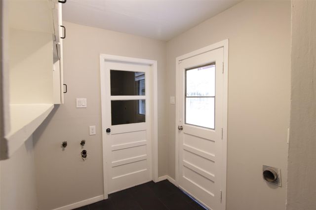 6915 Edgemoor Drive, Houston, TX 77074