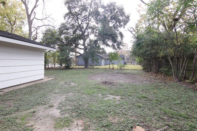 6915 Edgemoor Drive, Houston, TX 77074