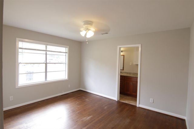 6915 Edgemoor Drive, Houston, TX 77074