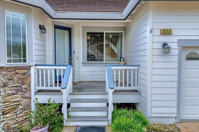 6250 Bluff View Rd, Copperopolis, CA 95228