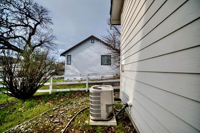 6250 Bluff View Rd, Copperopolis, CA 95228