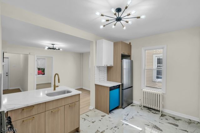 263 Sanford St, East Orange City, NJ 07018