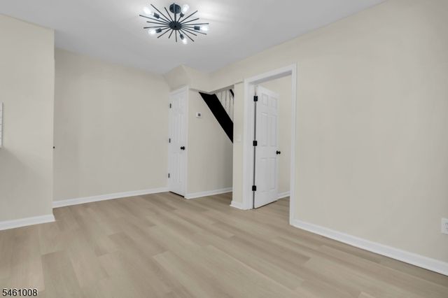 263 Sanford St, East Orange City, NJ 07018