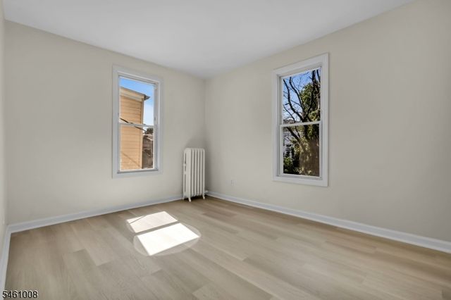 263 Sanford St, East Orange City, NJ 07018