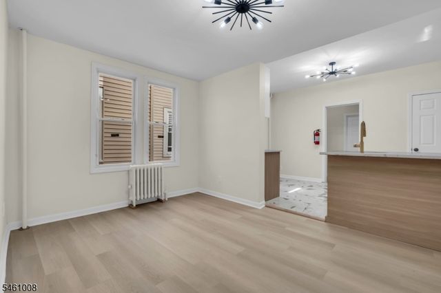 263 Sanford St, East Orange City, NJ 07018