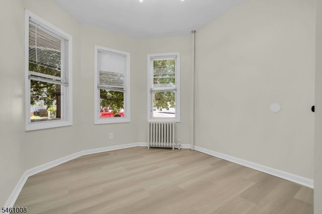 263 Sanford St, East Orange City, NJ 07018