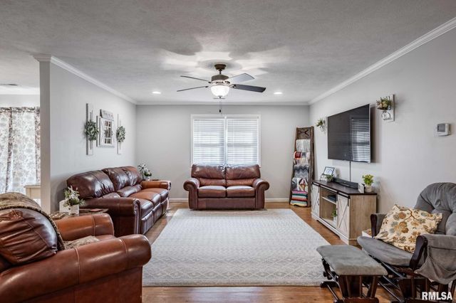 307 Noah Lane, Carterville, IL 62918