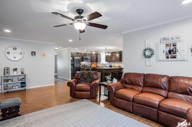 307 Noah Lane, Carterville, IL 62918