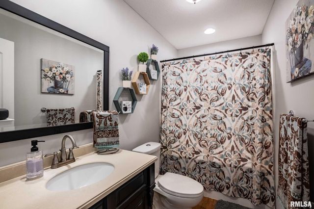 307 Noah Lane, Carterville, IL 62918