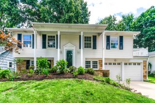 408 Indian Hill Drive, Buffalo Grove, IL 60089