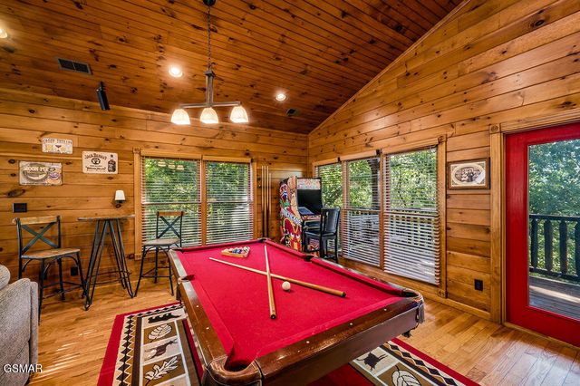807 Great Smoky Way, Gatlinburg, TN 37738