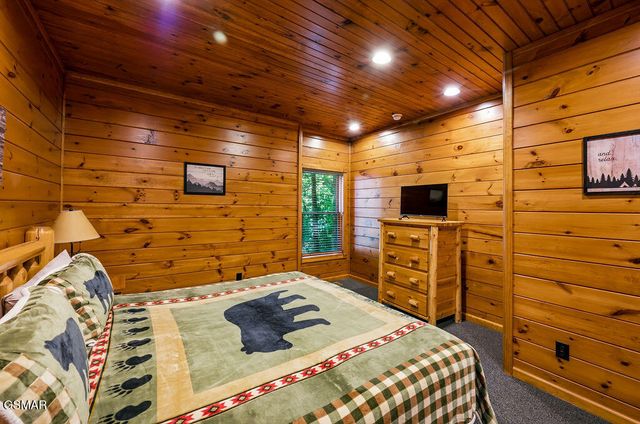 807 Great Smoky Way, Gatlinburg, TN 37738