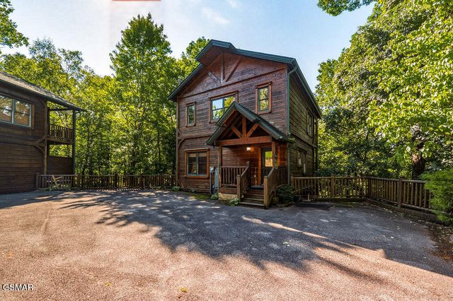807 Great Smoky Way, Gatlinburg, TN 37738