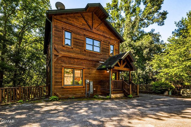 807 Great Smoky Way, Gatlinburg, TN 37738