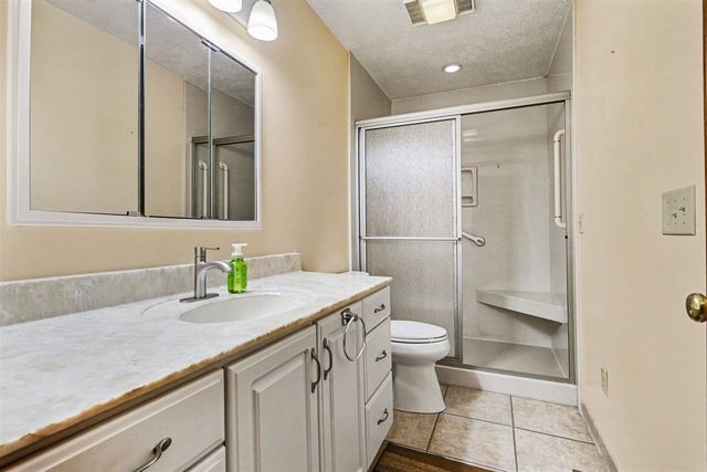 4829 Weston Avenue, Kalamazoo, MI 49006