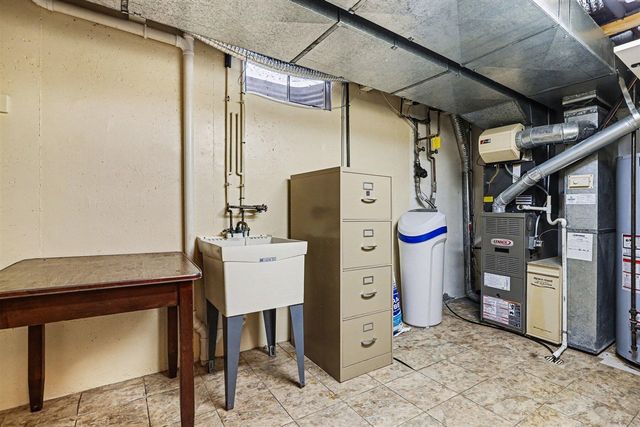 4829 Weston Avenue, Kalamazoo, MI 49006