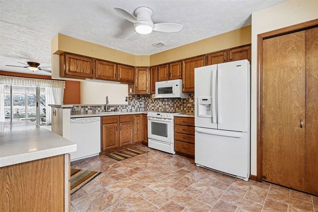 4829 Weston Avenue, Kalamazoo, MI 49006