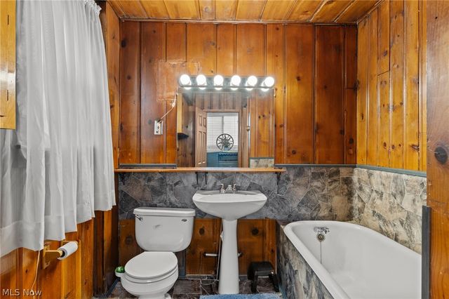 167 Russell Avenue, Akron, OH 44311