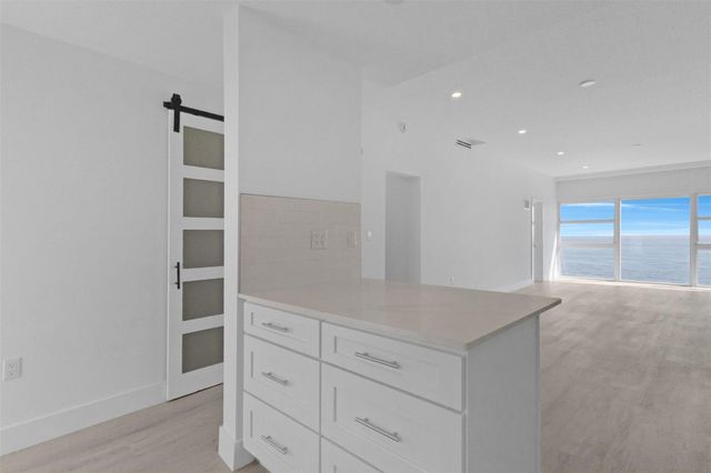 500 SE 21st Avenue 805, Deerfield Beach, FL 33441