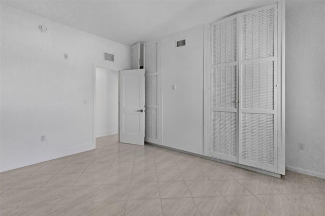 500 SE 21st Avenue 805, Deerfield Beach, FL 33441