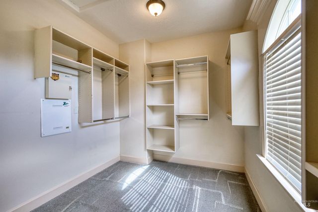 2813 S Bayhill Ct, Nampa, ID 83686