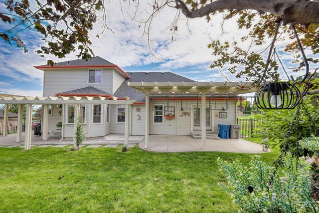 2813 S Bayhill Ct, Nampa, ID 83686