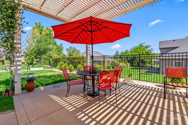 2813 S Bayhill Ct, Nampa, ID 83686