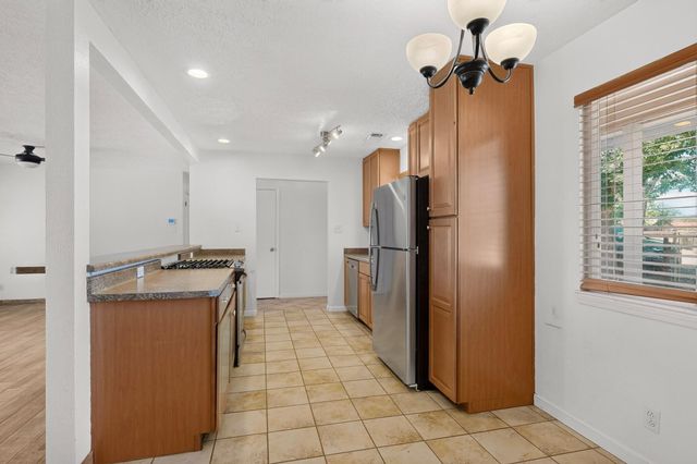 1935 El Dorado Loop, Bosque Farms, NM 87068