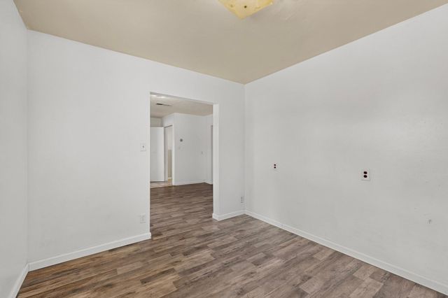 1935 El Dorado Loop, Bosque Farms, NM 87068