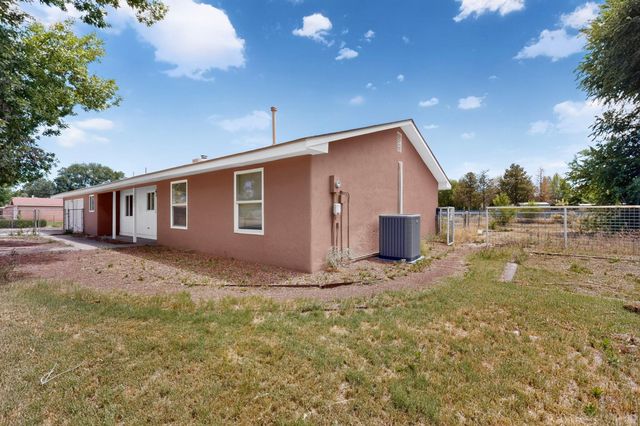 1935 El Dorado Loop, Bosque Farms, NM 87068