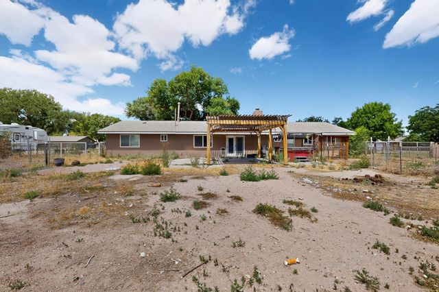 1935 El Dorado Loop, Bosque Farms, NM 87068