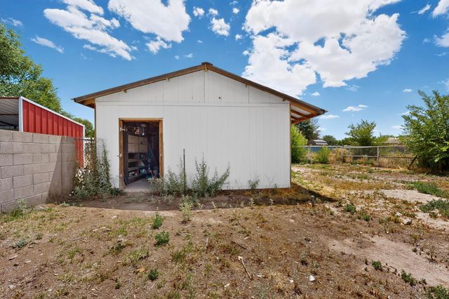 1935 El Dorado Loop, Bosque Farms, NM 87068