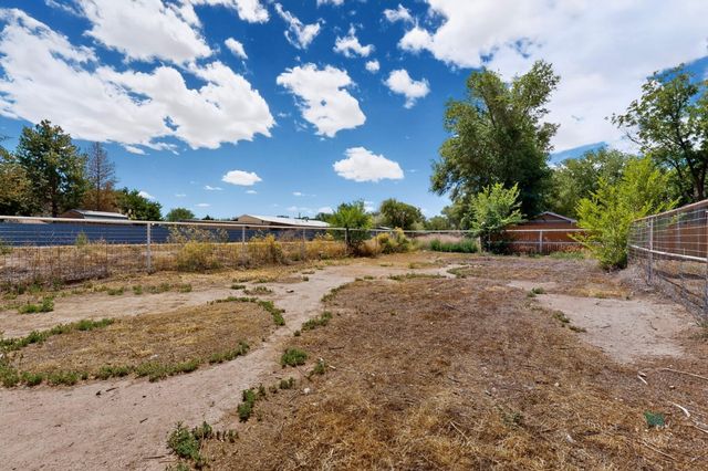 1935 El Dorado Loop, Bosque Farms, NM 87068