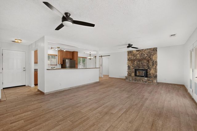 1935 El Dorado Loop, Bosque Farms, NM 87068