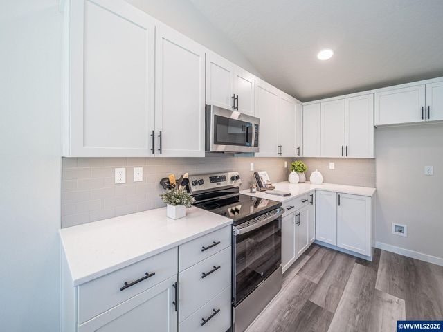 3199 S 13th St, Lebanon, OR 97355