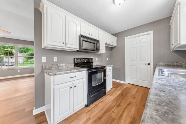 1513 Rebecca Dr, Chapel Hill, TN 37034