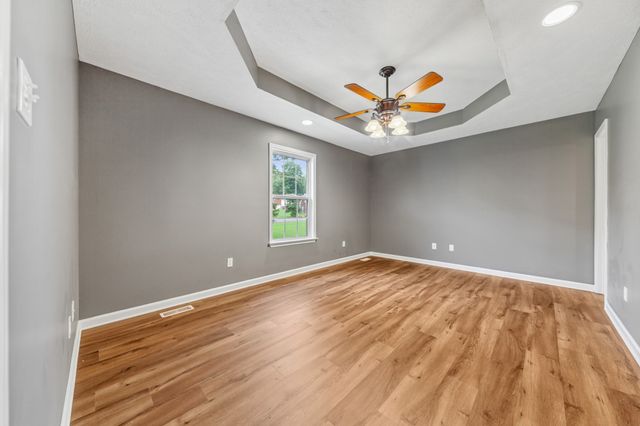 1513 Rebecca Dr, Chapel Hill, TN 37034