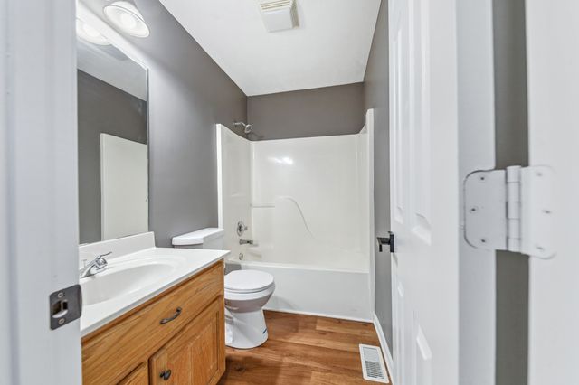 1513 Rebecca Dr, Chapel Hill, TN 37034