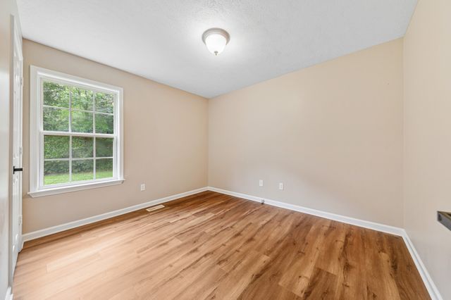 1513 Rebecca Dr, Chapel Hill, TN 37034