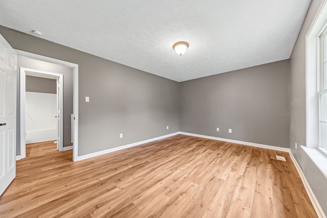 1513 Rebecca Dr, Chapel Hill, TN 37034