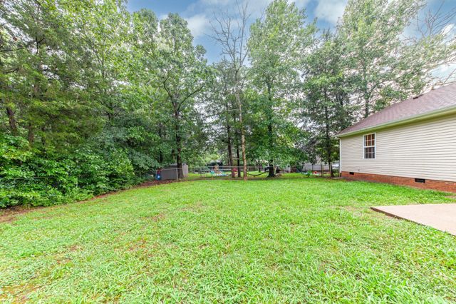 1513 Rebecca Dr, Chapel Hill, TN 37034