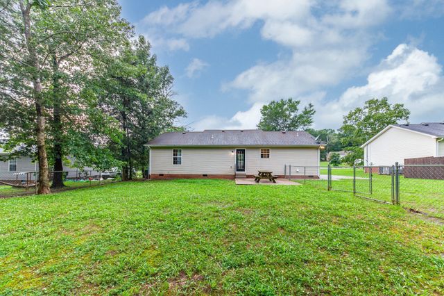 1513 Rebecca Dr, Chapel Hill, TN 37034