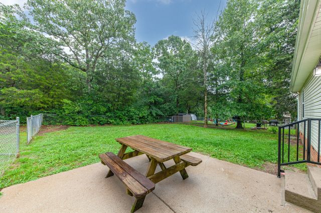 1513 Rebecca Dr, Chapel Hill, TN 37034