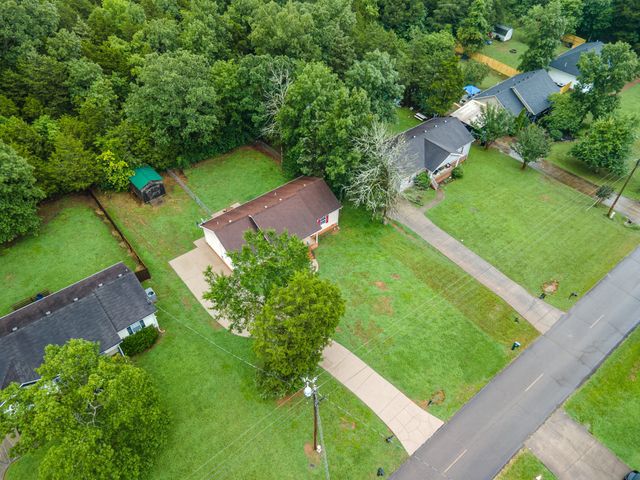 1513 Rebecca Dr, Chapel Hill, TN 37034