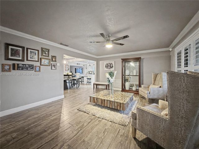 11040 NW 22nd St, Pembroke Pines, FL 33026