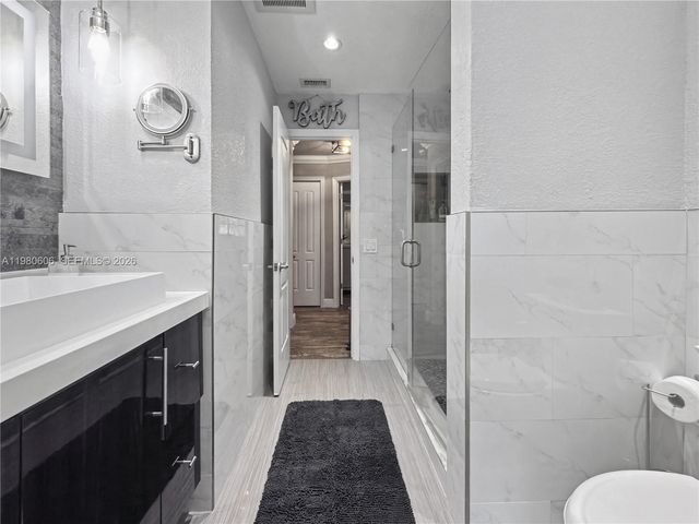 11040 NW 22nd St, Pembroke Pines, FL 33026