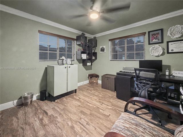 11040 NW 22nd St, Pembroke Pines, FL 33026