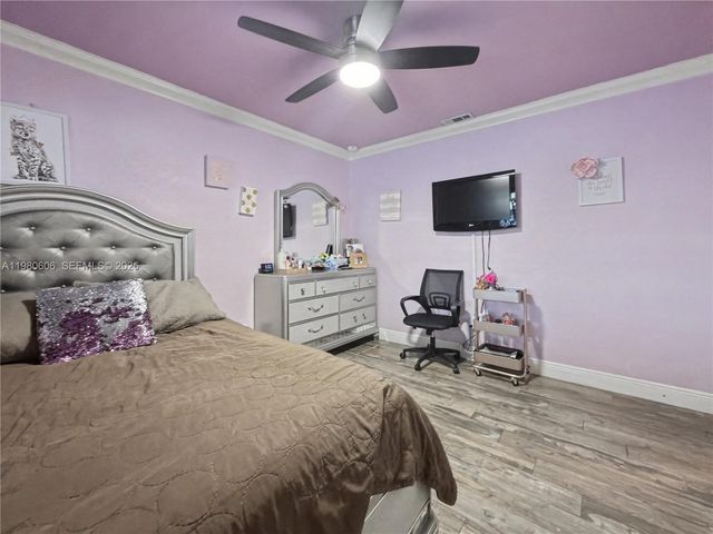 11040 NW 22nd St, Pembroke Pines, FL 33026