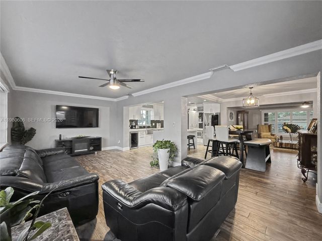 11040 NW 22nd St, Pembroke Pines, FL 33026