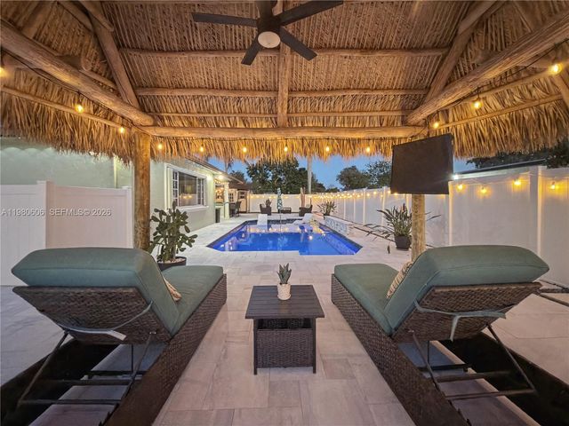 11040 NW 22nd St, Pembroke Pines, FL 33026